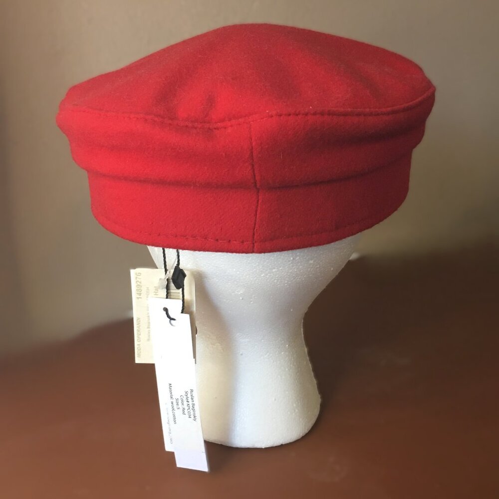 𝐑𝐔𝐒𝐋𝐀𝐍 𝐁𝐀𝐆𝐈𝐍𝐒𝐊𝐈𝐘 Red Wool Baker Boy Cap NEW WITH TAGS!! - Picture 4 of 16